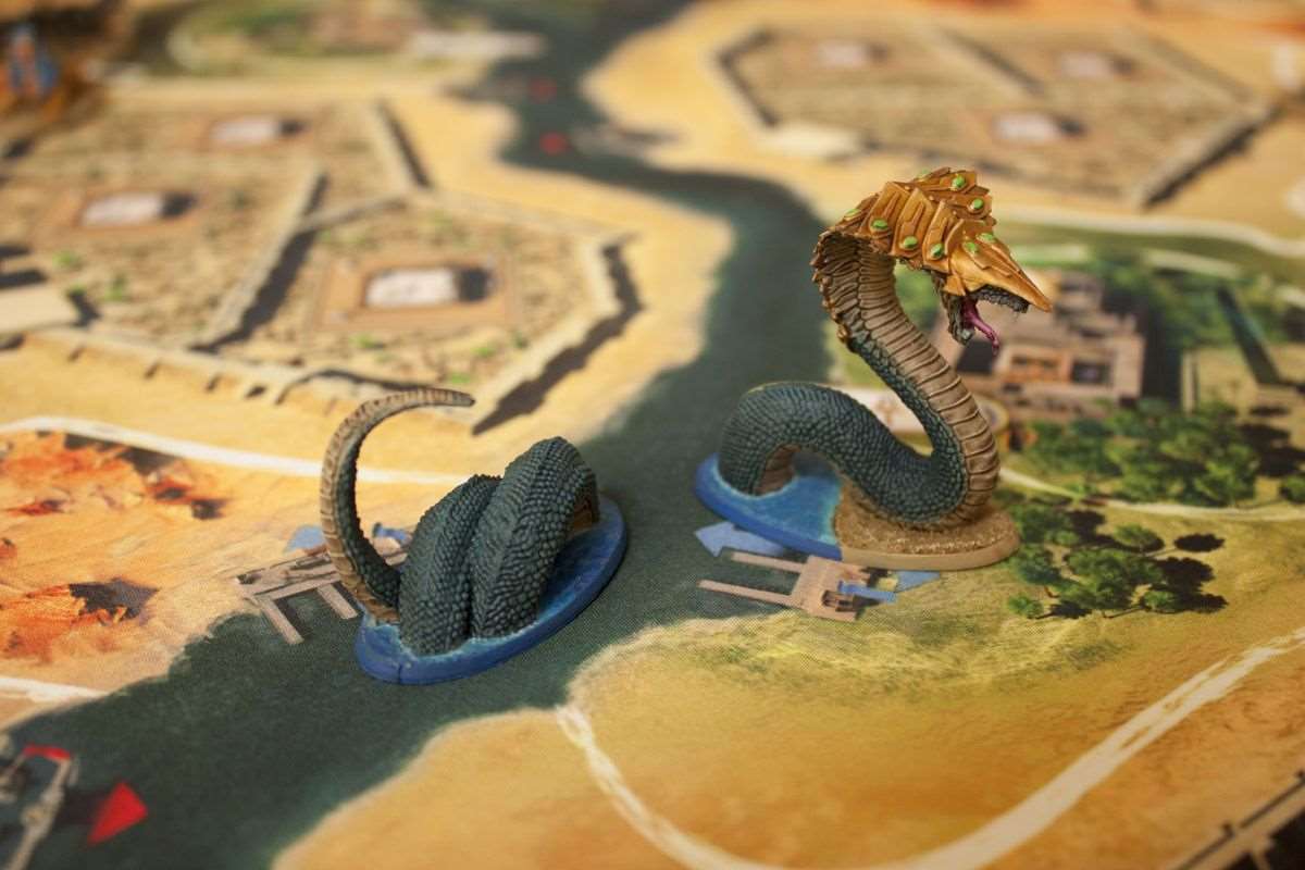 Кемет: Кров і пісок (Кемет: Кровь и песок / Kemet: Blood and Sand) (укр. та рос.)