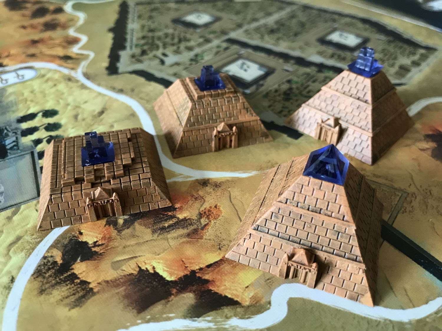 Кемет: Кров і пісок (Кемет: Кровь и песок / Kemet: Blood and Sand) (укр. та рос.)