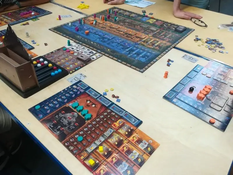 Ґолем (Голем / Golem) (укр.)